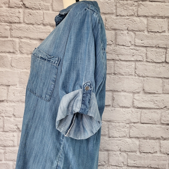 Cloth & Stone medium wash chambray roll tab sleeves split v neck tunic top sz M - Picture 5 of 11